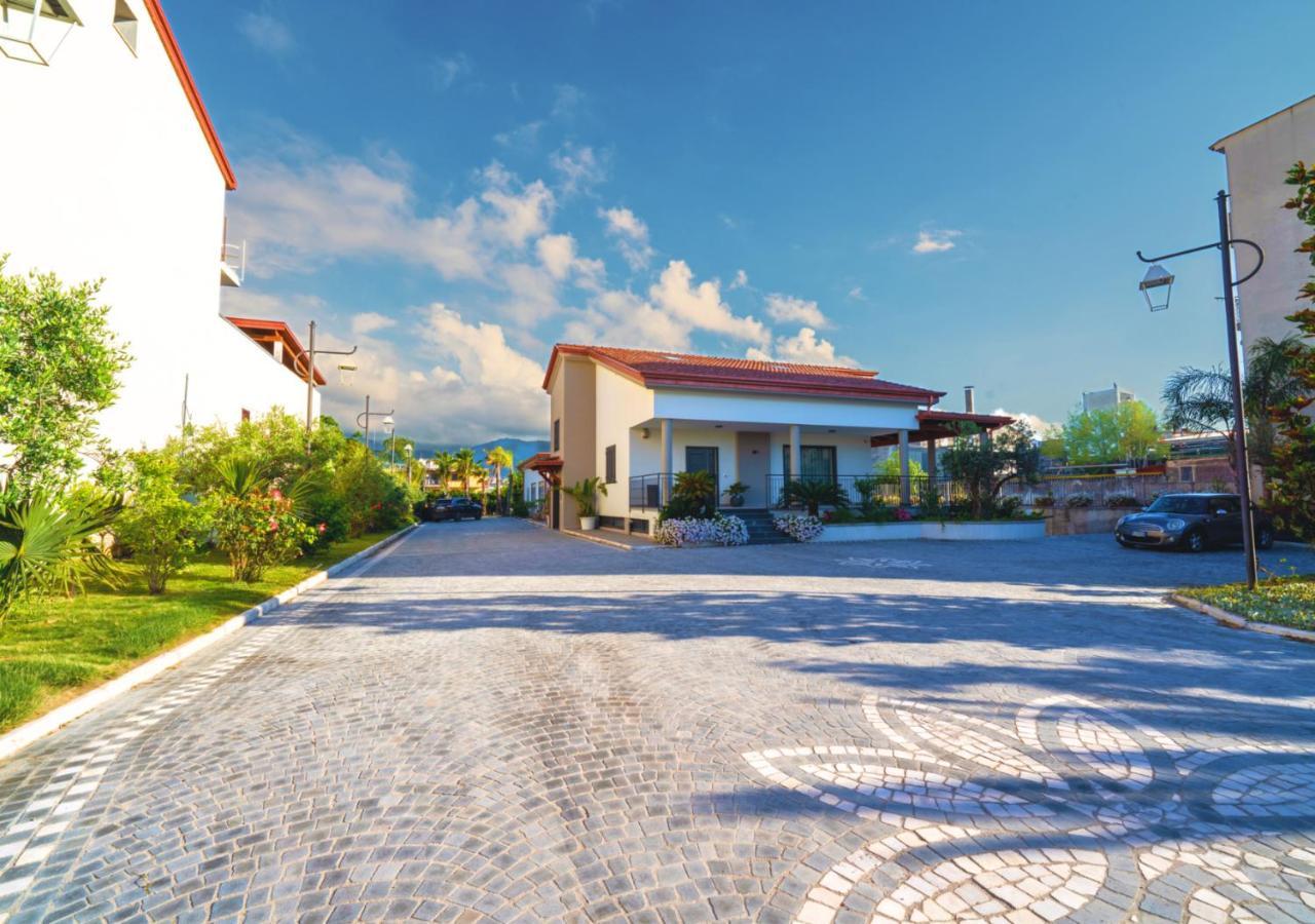 Villa Dei Cesari Bed & Breakfast Santa Maria La Carita ภายนอก รูปภาพ