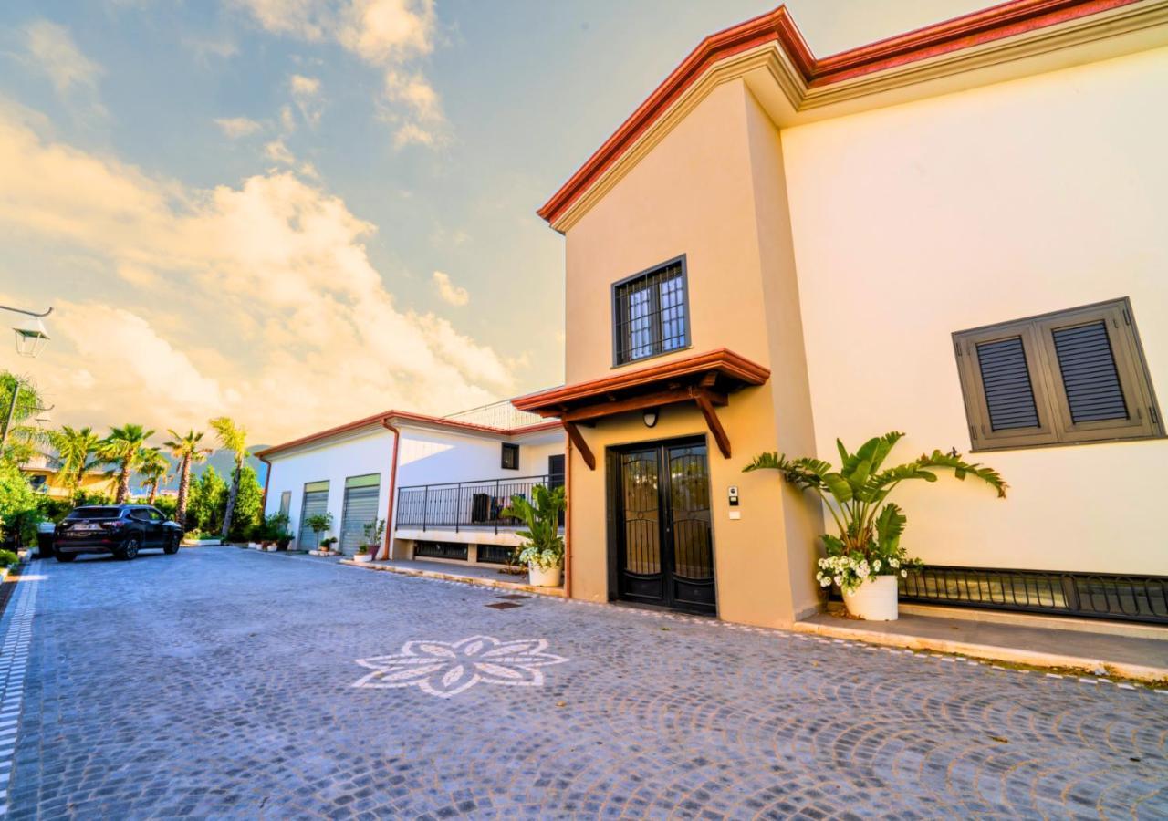 Villa Dei Cesari Bed & Breakfast Santa Maria La Carita ภายนอก รูปภาพ